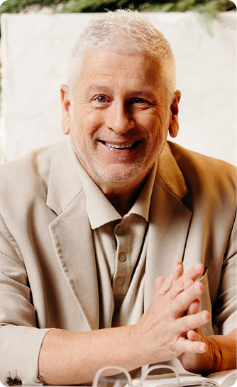 Author picture for Louie Giglio